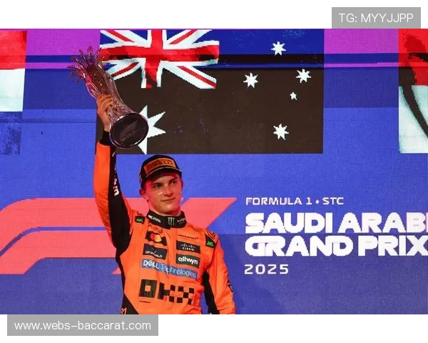 皮亚斯特里接受10秒罚时，比赛末段超越拉塞尔未果获第五